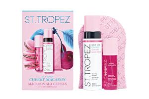 #15 CherryMacaron Packshot Group Transparent