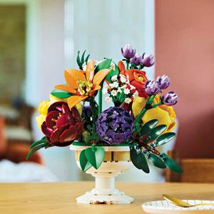 #16 Botanicals Flower Arrangement